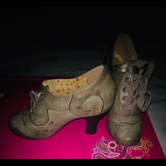 Beautiful Vintage style retro pinup Oxford pump shoes - Picture 9 of 9